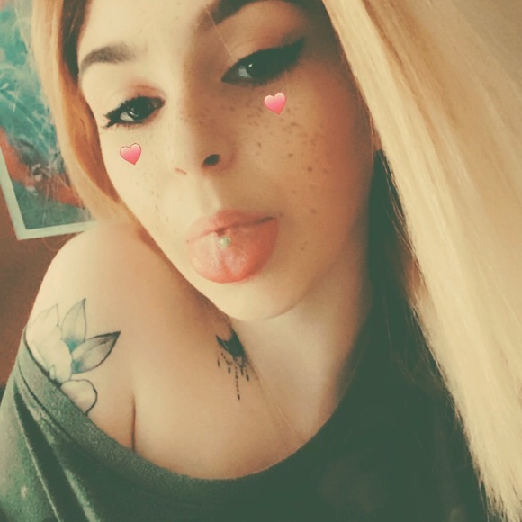 Meet your Posher, Jessica! - Picture 1 of 1